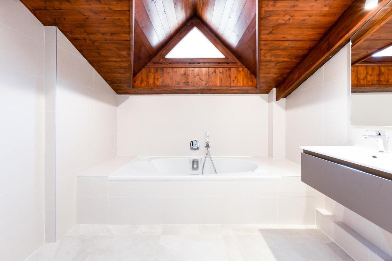Chalet Les Praz - 280Sqm - Sauna Cinema Fitness - 5 Bedrooms In Heart Of Les Praz - By Cozee Rentals Chamonix Exterior foto